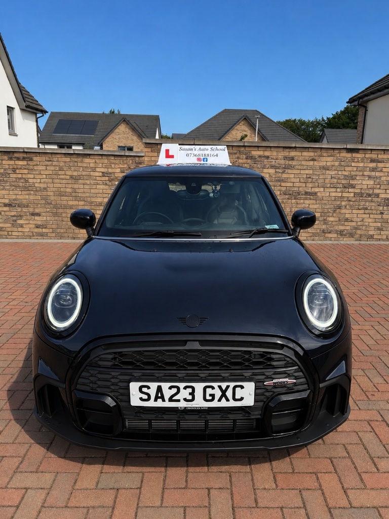 Susan Morris, driving instructor in Edinburgh